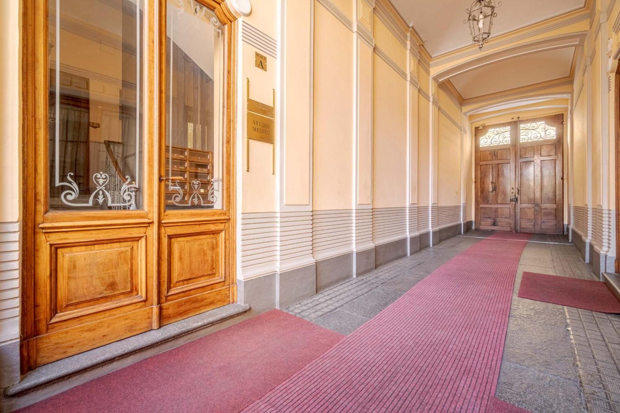 Casa Valeggio Attic Apt Few Steps From Porta Nuova Daire Torino Dış mekan fotoğraf